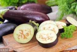 吃中药可以吃茄瓜吗