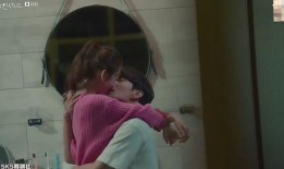 情侣走廊接吻吃瓜图片,情侣走廊接吻吃瓜，浪漫画面引网友热议