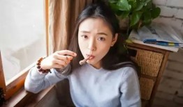 吃瓜湘潮校花,揭秘校园里的网红女神