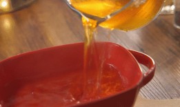 吃冻蜜瓜,冰爽冻蜜瓜，尽享清凉美味