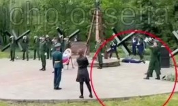 吃瓜战士应声倒地,揭秘背后惊人真相