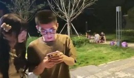 dy户外吃瓜,揭秘户外吃瓜的乐趣与技巧