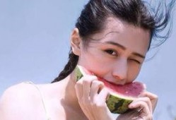 吃瓜女住院,揭秘背后惊人真相