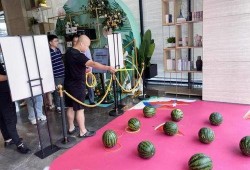 合肥吃瓜节,夏日狂欢，瓜果飘香，尽享美食盛宴”
