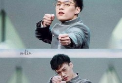 方大同跟成龙吃瓜,娱乐界好友互动引关注