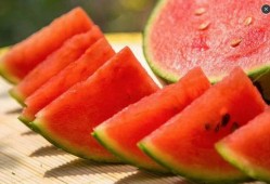 小虫熊角落吃瓜,一场别开生面的吃瓜盛宴