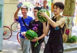 大连学校吃瓜,揭秘校园吃瓜盛况