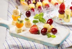 柠檬不酸吃瓜不甜,柠檬不酸，吃瓜不甜，揭秘食物背后的秘密