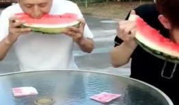 夏天父亲吃瓜大赛,父子同台竞技，吃瓜大赛一触即发！