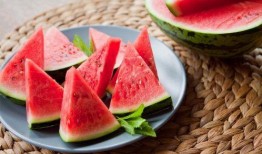 爆料带凳吃瓜,网络爆红现象背后的故事