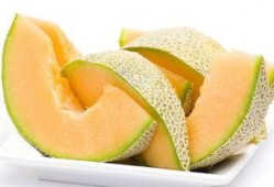 吃哈密瓜漱口,清新口气，健康生活新选择