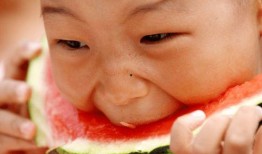 吃瓜表情韩国女孩