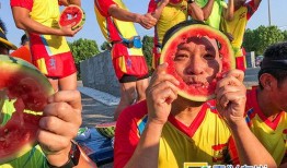 吃瓜比赛动感音乐,吃瓜比赛狂欢盛宴