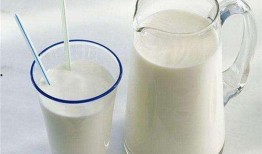 吃小瓜加牛奶,营养美味两不误