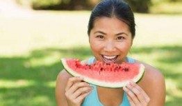 柳依依吃瓜,揭秘娱乐圈背后的那些事儿