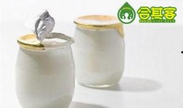 吃瓜吃搅搅拌酸奶视频,揭秘短视频新潮流