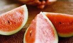 如何知道瓜熟了没有吃,如何判断瓜果是否成熟