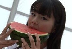 摇头吃瓜少女,摇头吃瓜，少女的青春独白