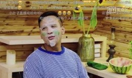 宋小宝独自吃瓜,趣味横生演绎生活百态