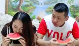 吃瓜比赛女生赢了,实力碾压！