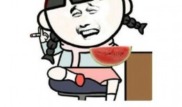 吃瓜搞笑本人,本人生动演绎欢乐喜剧