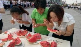 员工大会吃瓜,员工大会上的“瓜田”奇遇记