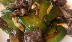 大鹅吃瓜视频,揭秘动物界的“娱乐圈”趣闻