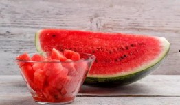 土家小木吃瓜,探寻传统美食中的瓜香韵味