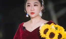 吃瓜卫视傅首尔,吃瓜卫视的麻辣评论家